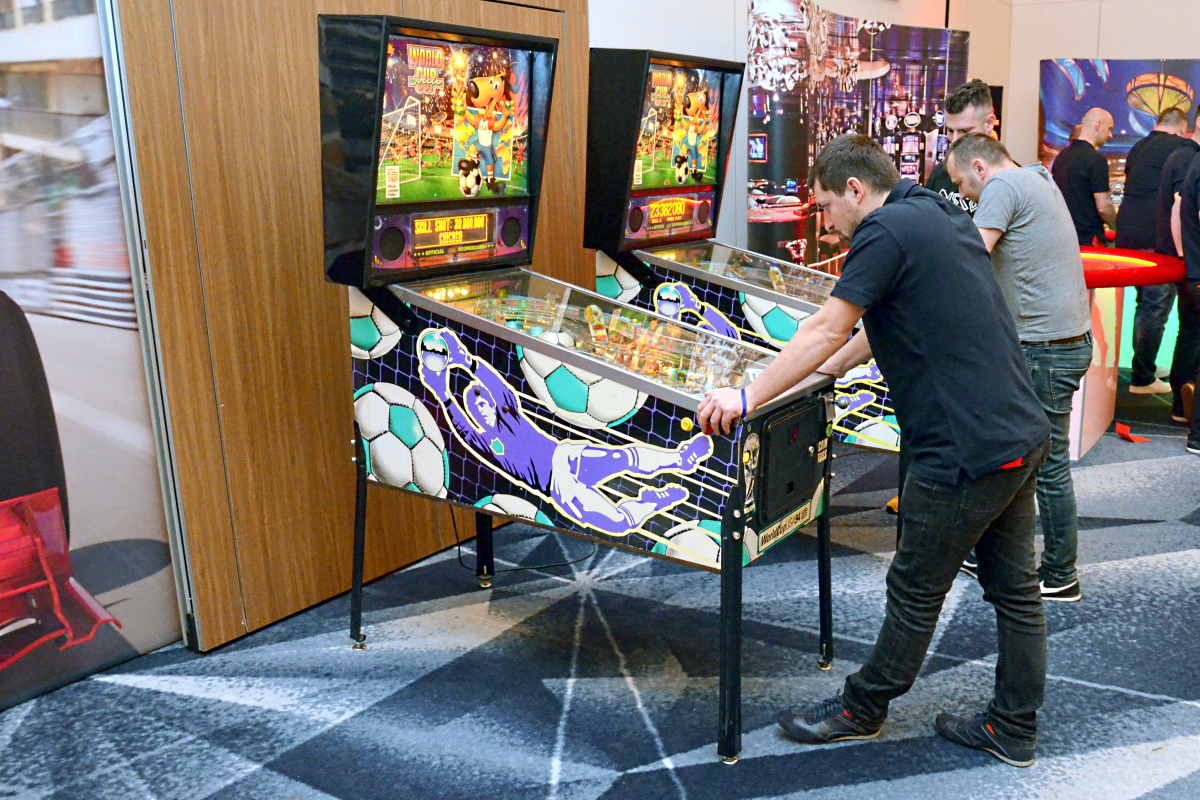 wynajem atrakcji piłkarskich do strefy kibica i flipery soccer na imprezy